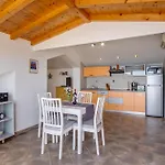 With Parking Space Losinj, Losinj - 2505 شقة