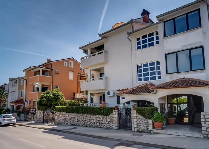 With Parking Space Losinj, Losinj - 2505 Apartment