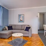 Apartman With Parking Space Losinj, Losinj - 2505 *