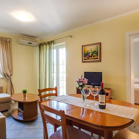 With Parking Space Losinj, Losinj - 2505 Apartament Mali Lošinj
