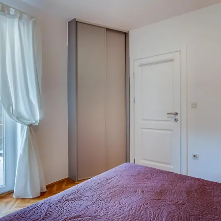 With Parking Space Losinj, Losinj - 2505 Apartament *